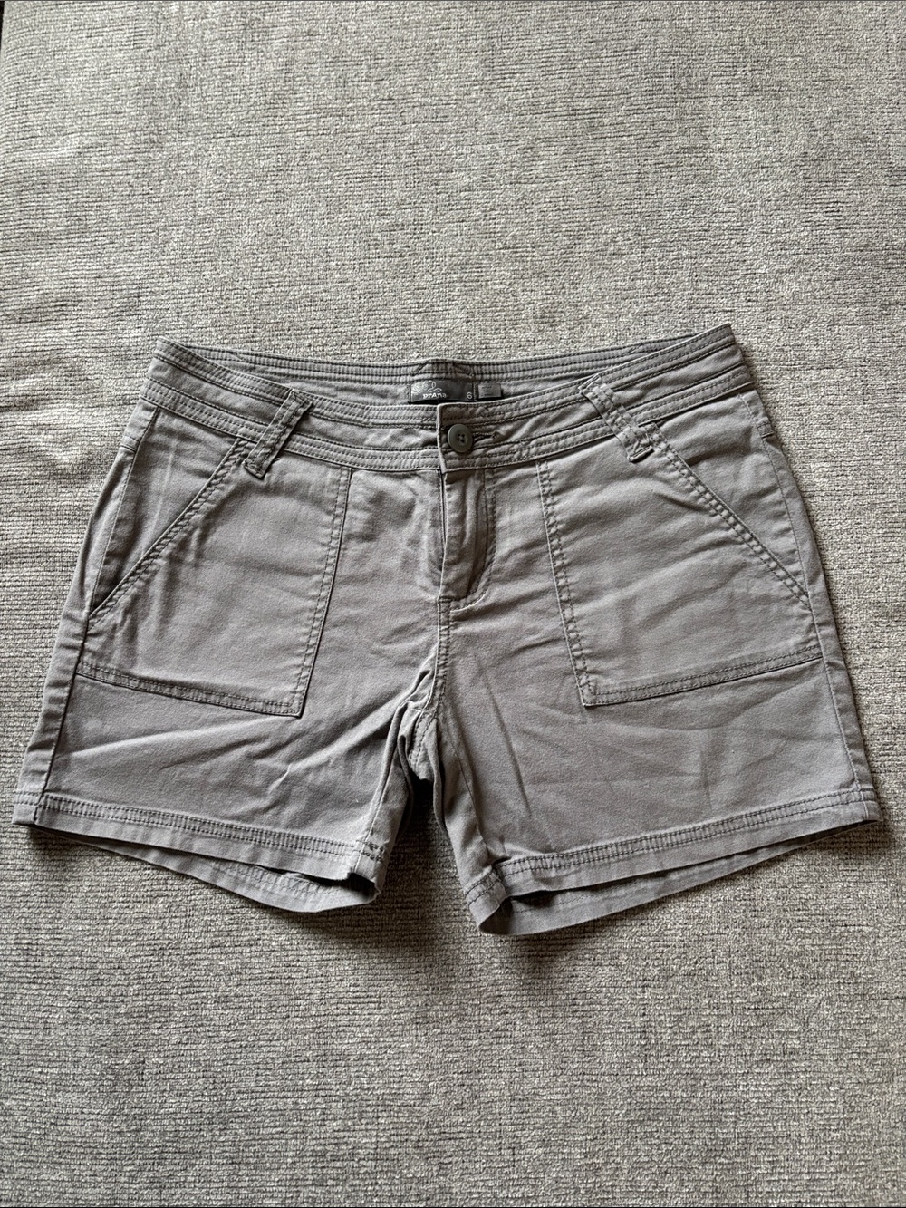 Prana Women's Gray Utility Pocket Shorts 5”